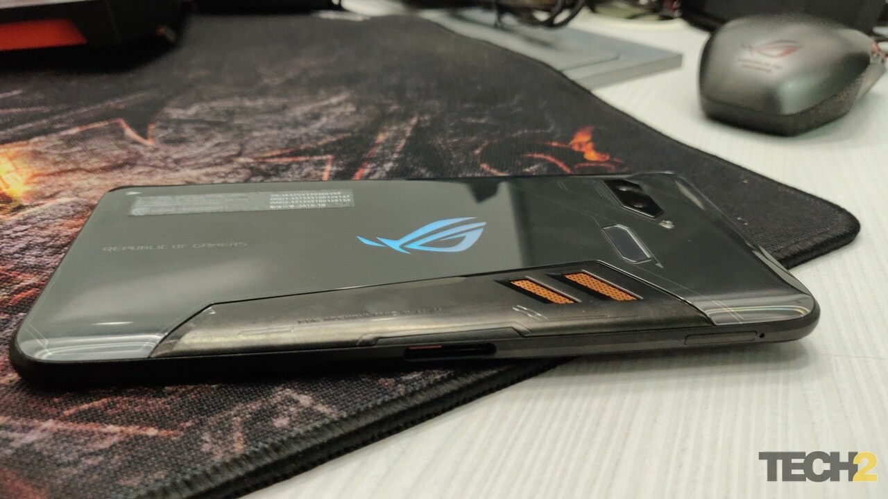 Asus ROG Phone. Image credit: tech2/Kshitij Pujari